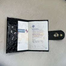Charger l&#39;image dans la galerie, protège passeport fait main
